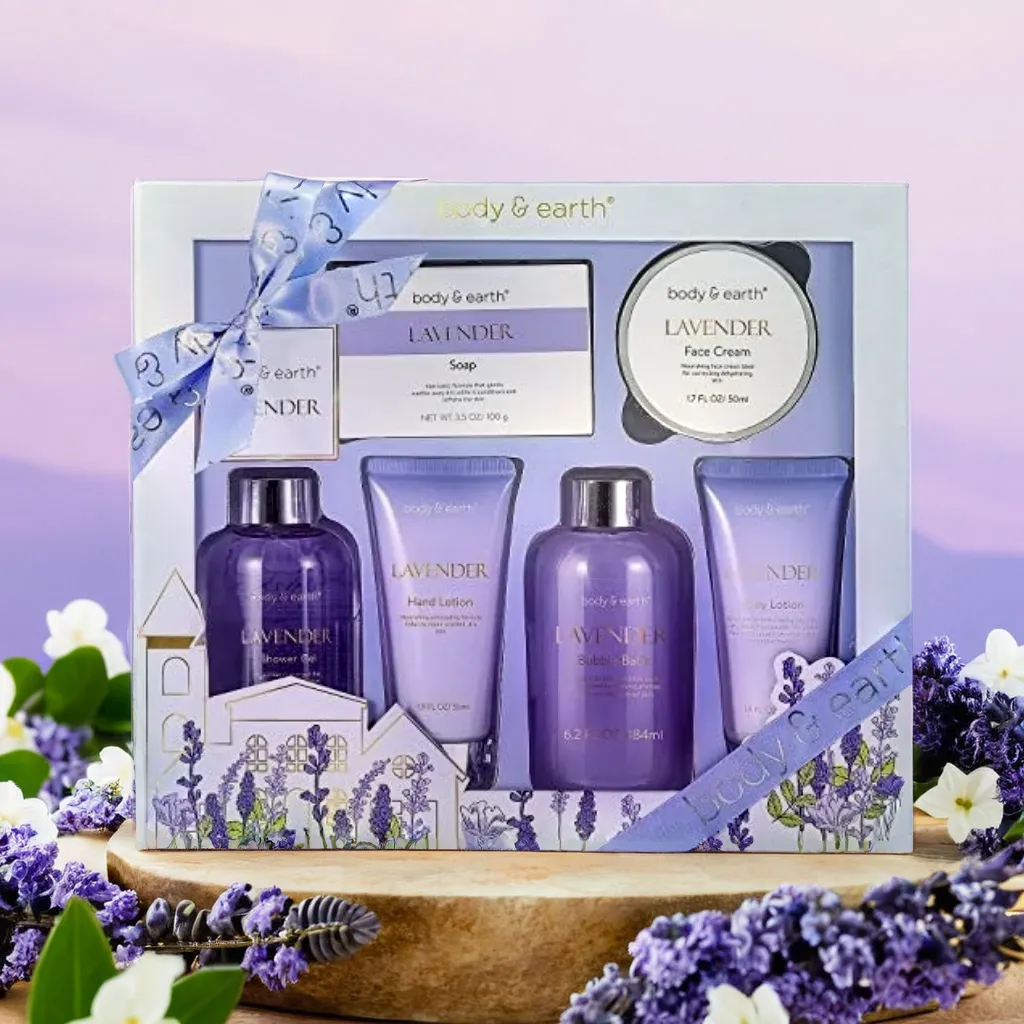 Bath and hot Body Works bat bundle